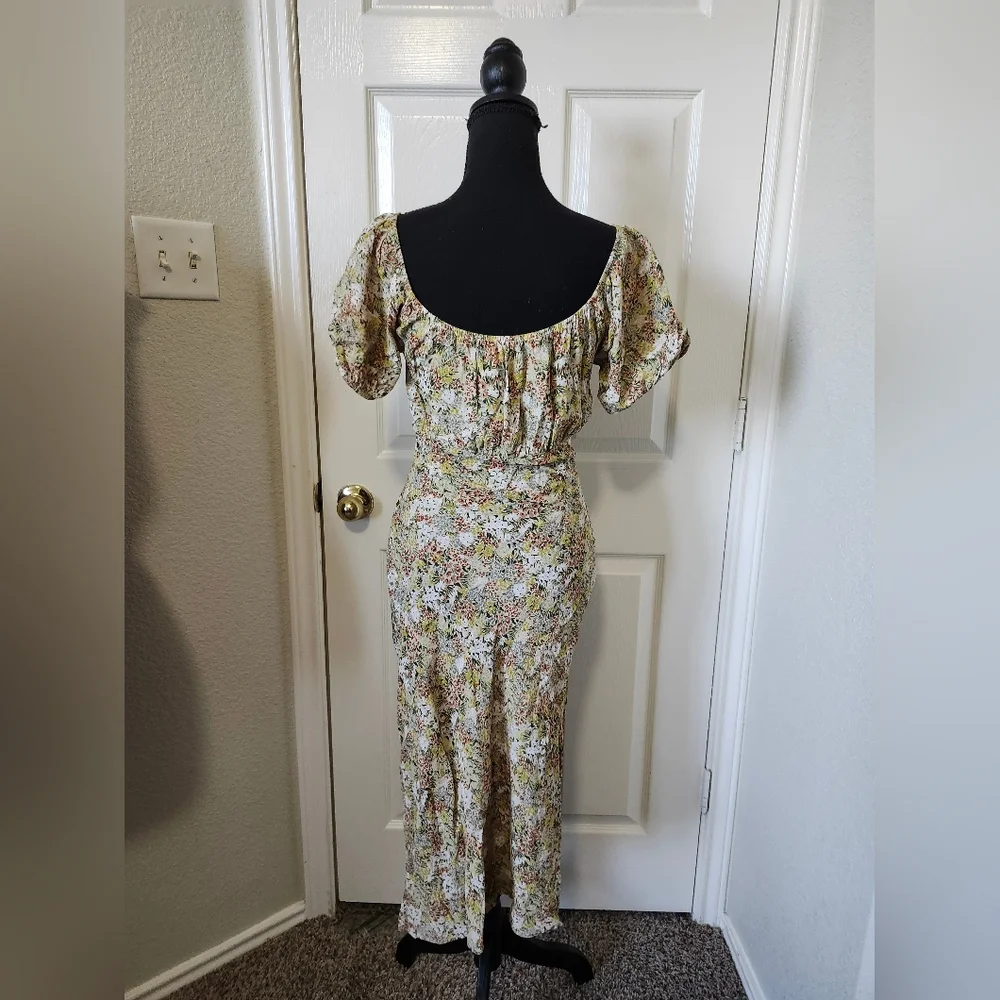 Amuse Society Floral Scoop Neck Midi Dress in Green